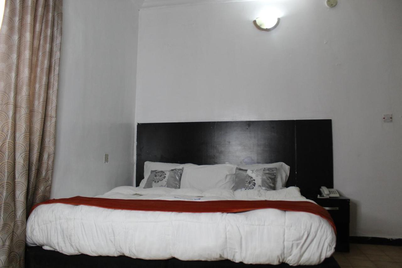 Blue Moon Hotels Victoria Island Lagos Exterior foto