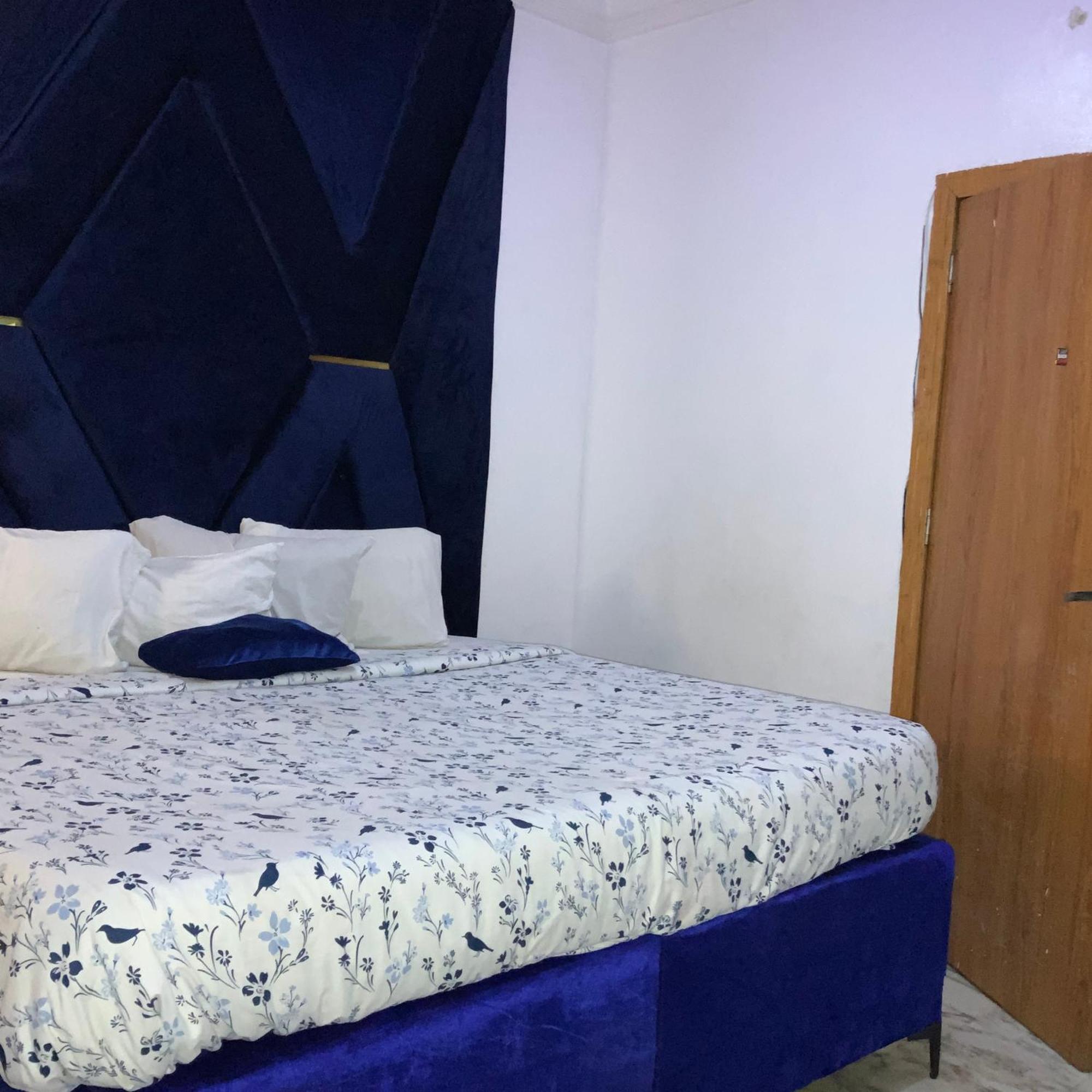 Blue Moon Hotels Victoria Island Lagos Exterior foto